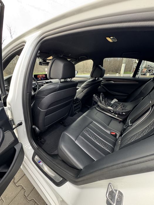 Bmw 530E Plug-in Hybrid / Pachet M / Harman Kardon