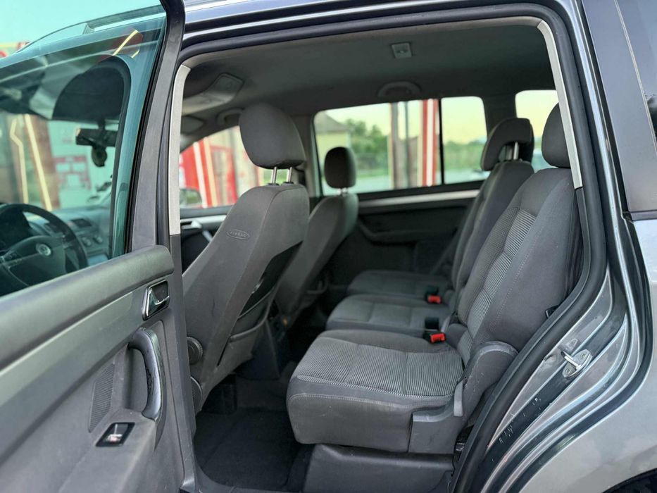 Volkswagen touran 2,0tdi cutie automata