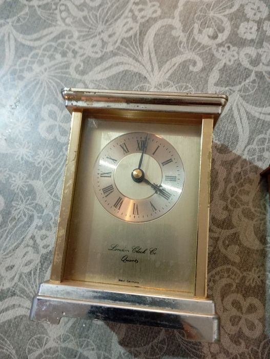 Ceas birou sau șemineu