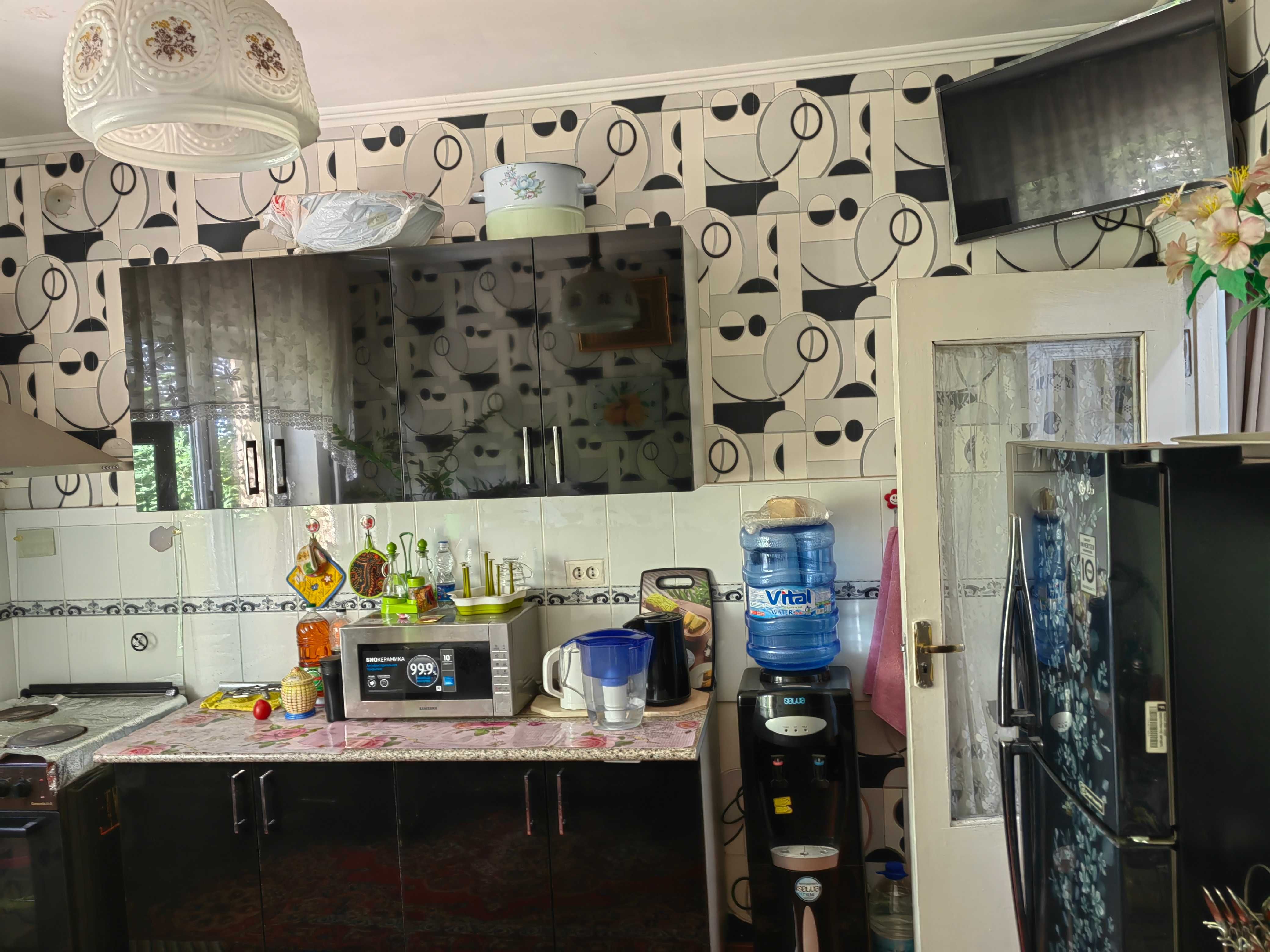 Продаю свою 2х комнатную квартиру (БЫВШАЯ ОБЩЕЖИТИЯ).

2 хонали уй со