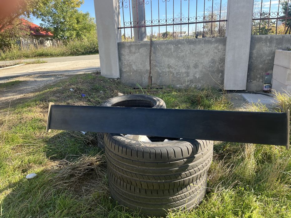 spoiler model g-tech