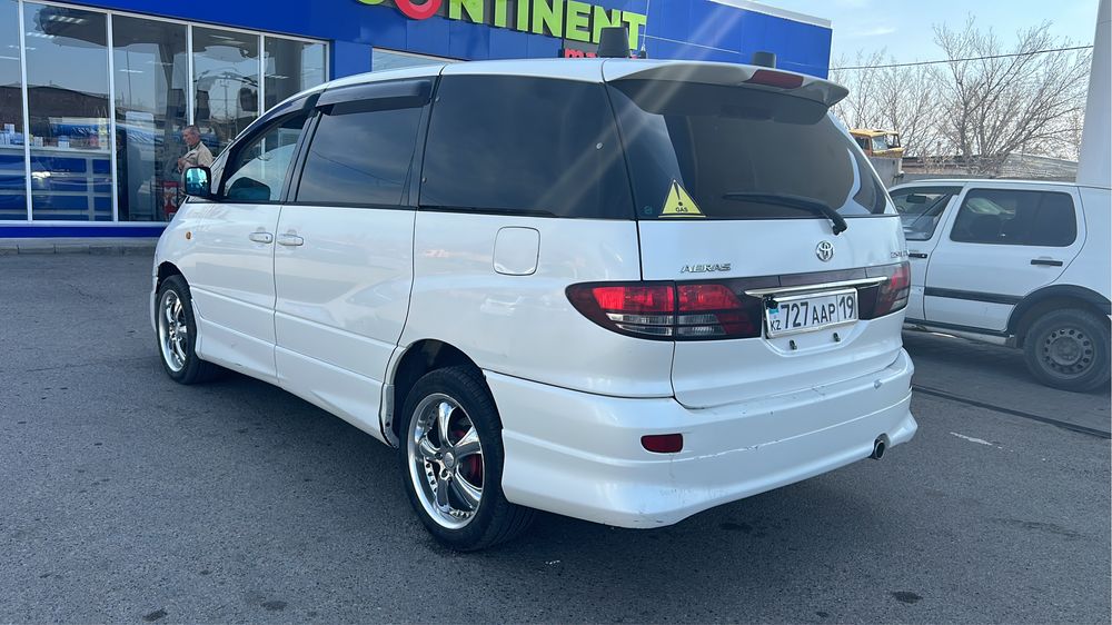 Продам Toyota Estima Aeras