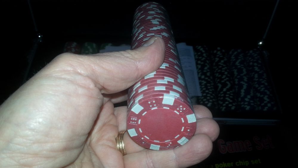 Jetoane poker neimprimate 11 gr. 300 buc. Cutie aluminiu. Sigilat!