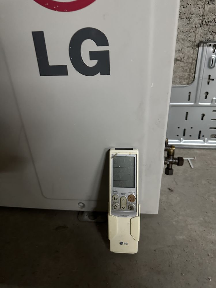 Климатик LG S12AA