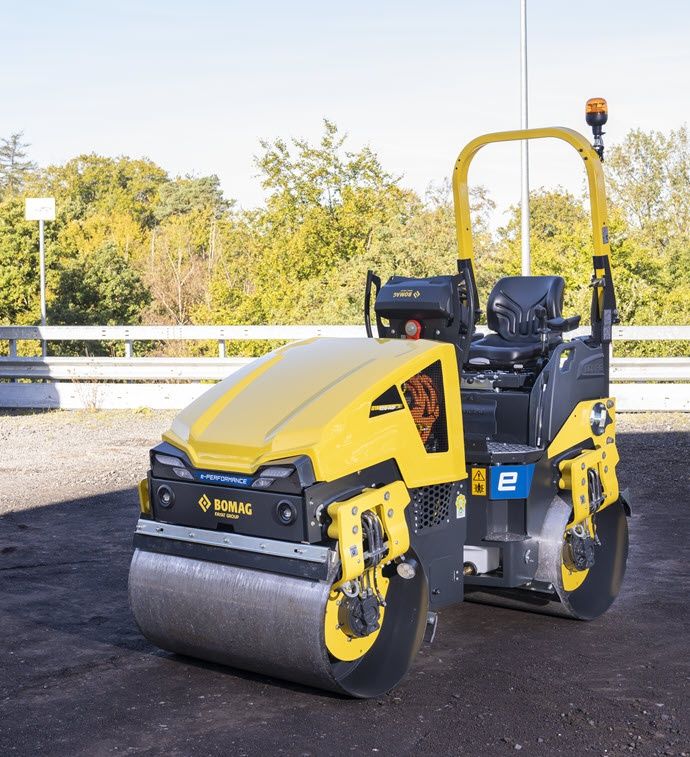Miniexcavator miniincarcator cilindru compactor picon bobcat buldoexca