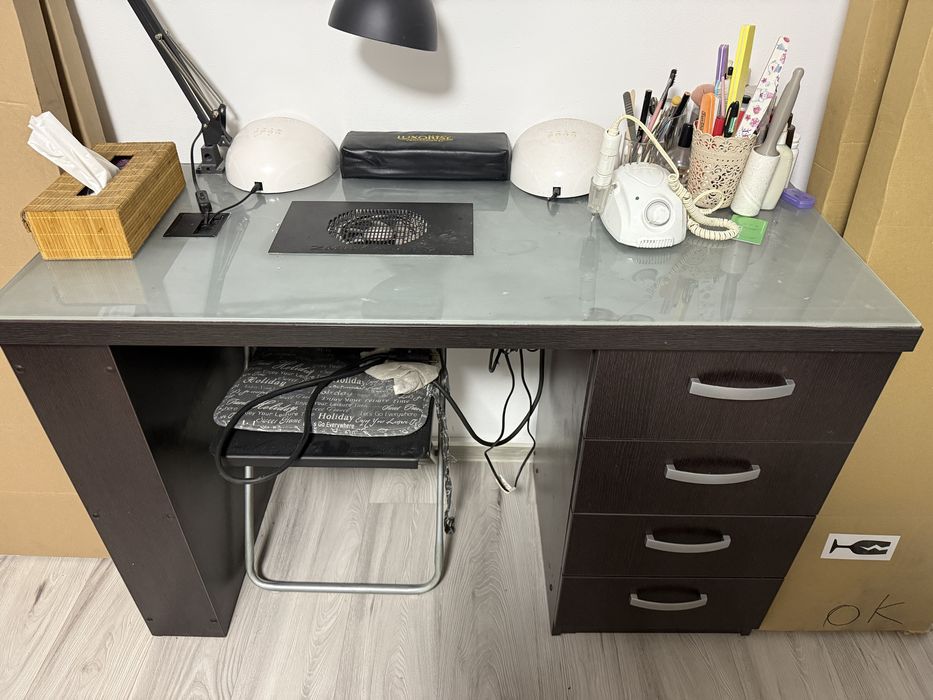 Masa de manechiura+aspirator