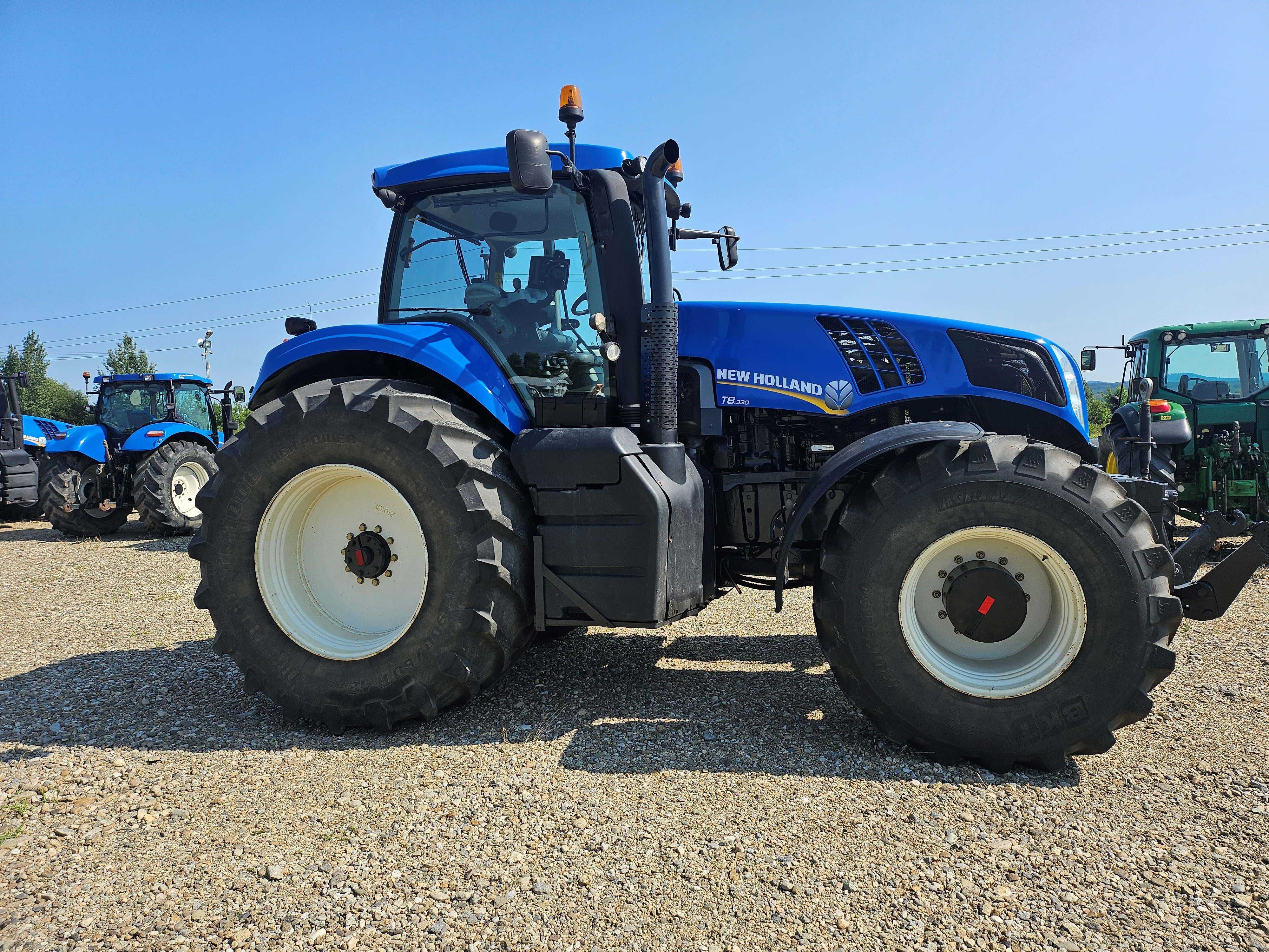 Tractor New Holland T8.330 putere 300 Cp.