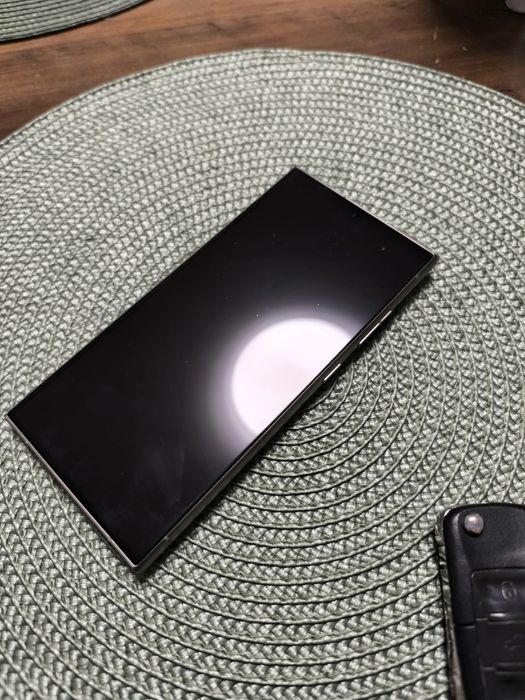 Продавам samsung 24 ultra