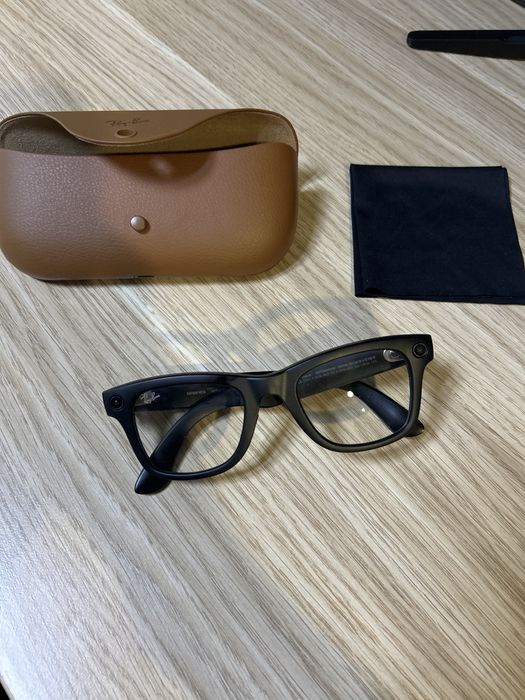 Продаются Meta Rayban WayFarer with transitional lenses