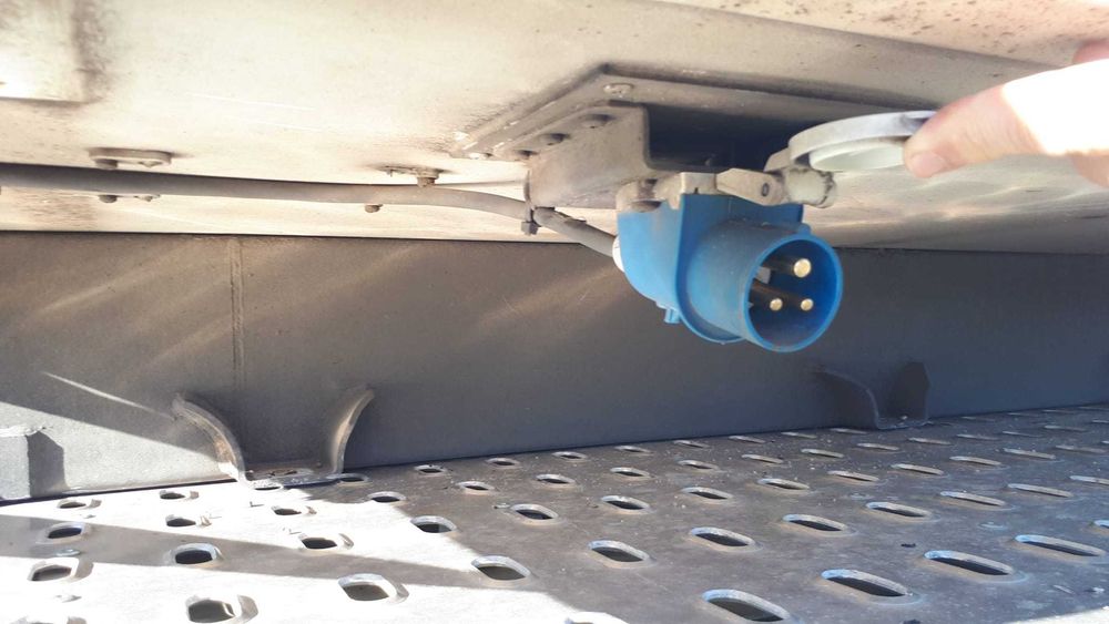 Cub frigorific , bena, container, magazie , Iveco , depozitare