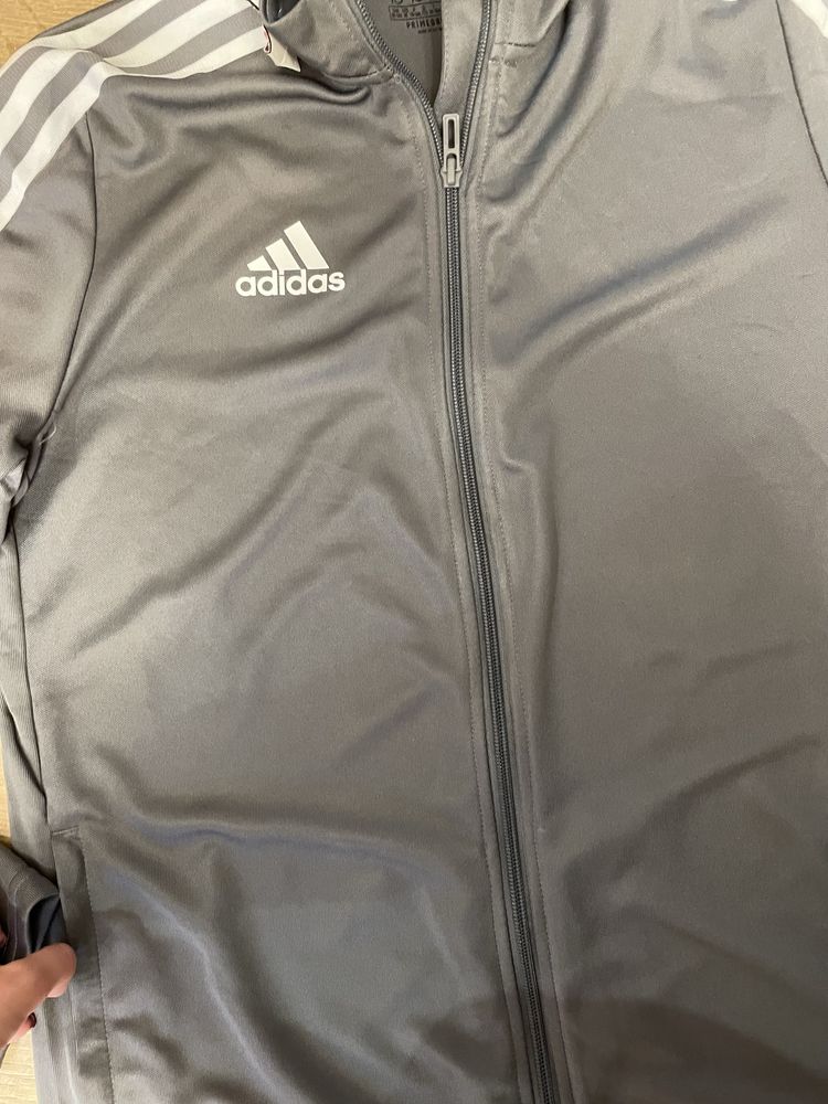 Горница Adidas оригинална