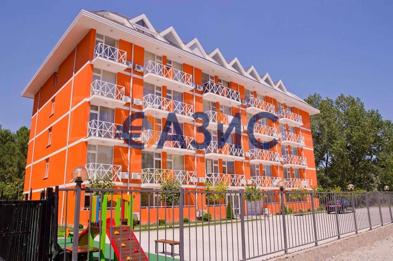 Продава се Едностаен апартамент в к.к. Слънчев бряг - 33 кв.м за 1349 €/кв.м - Снимка #12