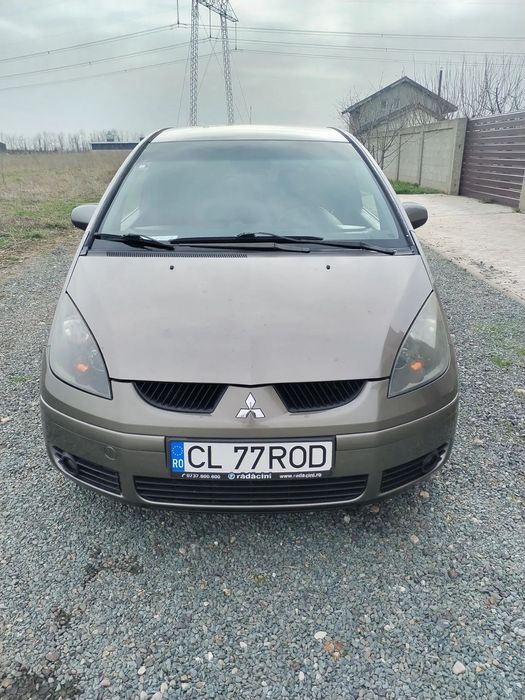 Mitsubishi Colt Vând 2 Mitsubishi colt 1,3 benzină 2008