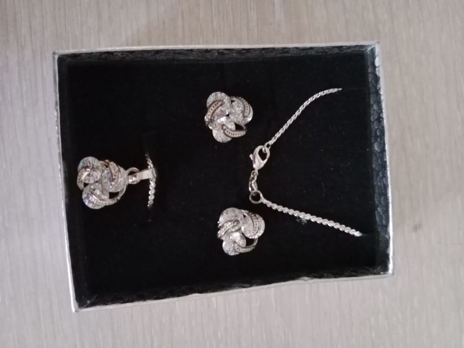 Набор  украшений