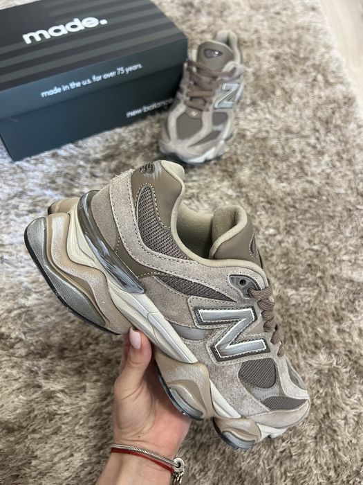 New Balance 9060 - Mushroom