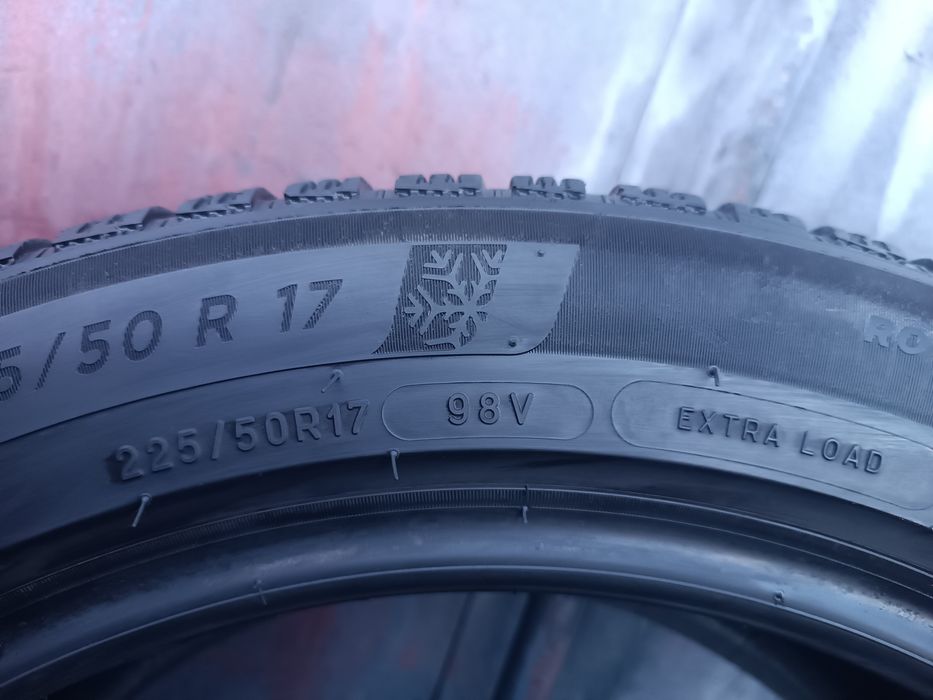 225/50/17 Michelin