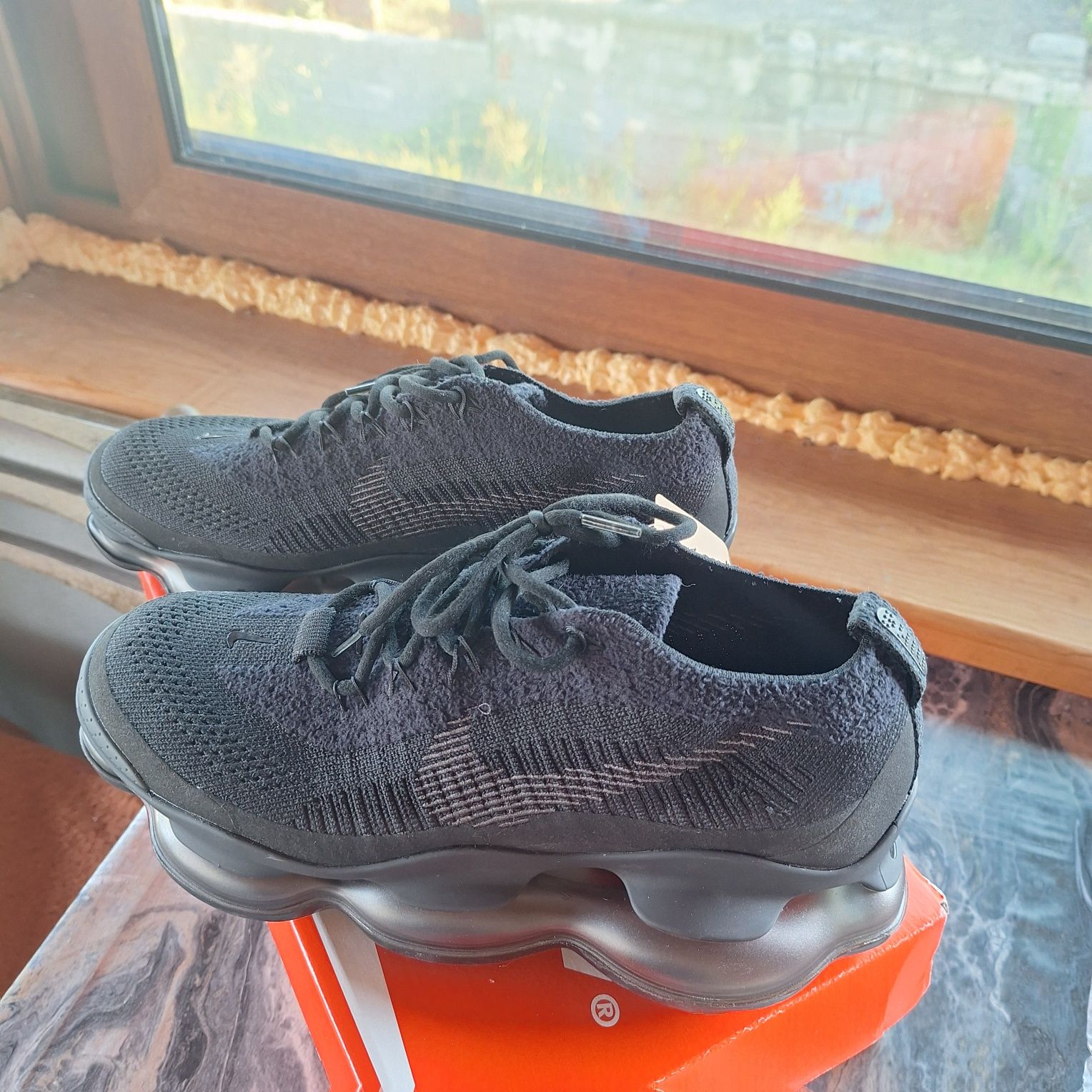 Чисто нови маратонки NIKE scorpion