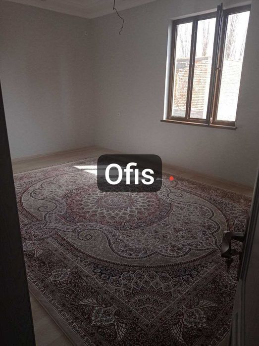 Срочно продается дом 8 комнат,2,5 сотки,метро Хонабод.