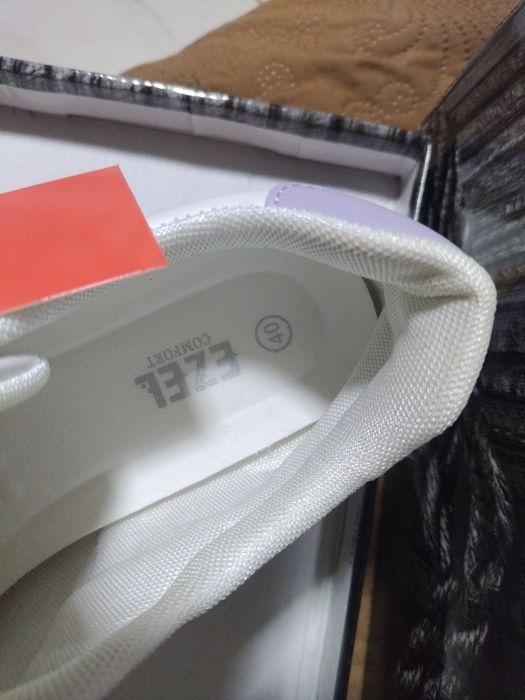 Дамски маратонки Нови с етикет