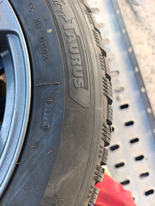 Продавам зимни гуми 225/60/17