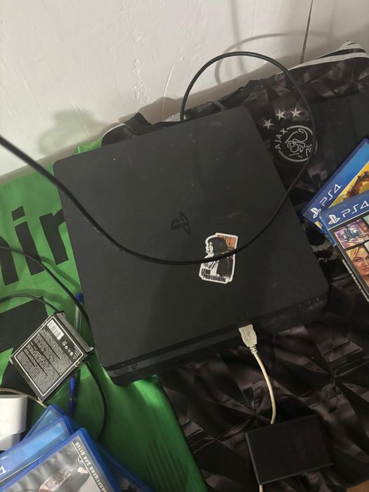 Ps Slim 500 GB (прошита) 2 Джостика коробки нету