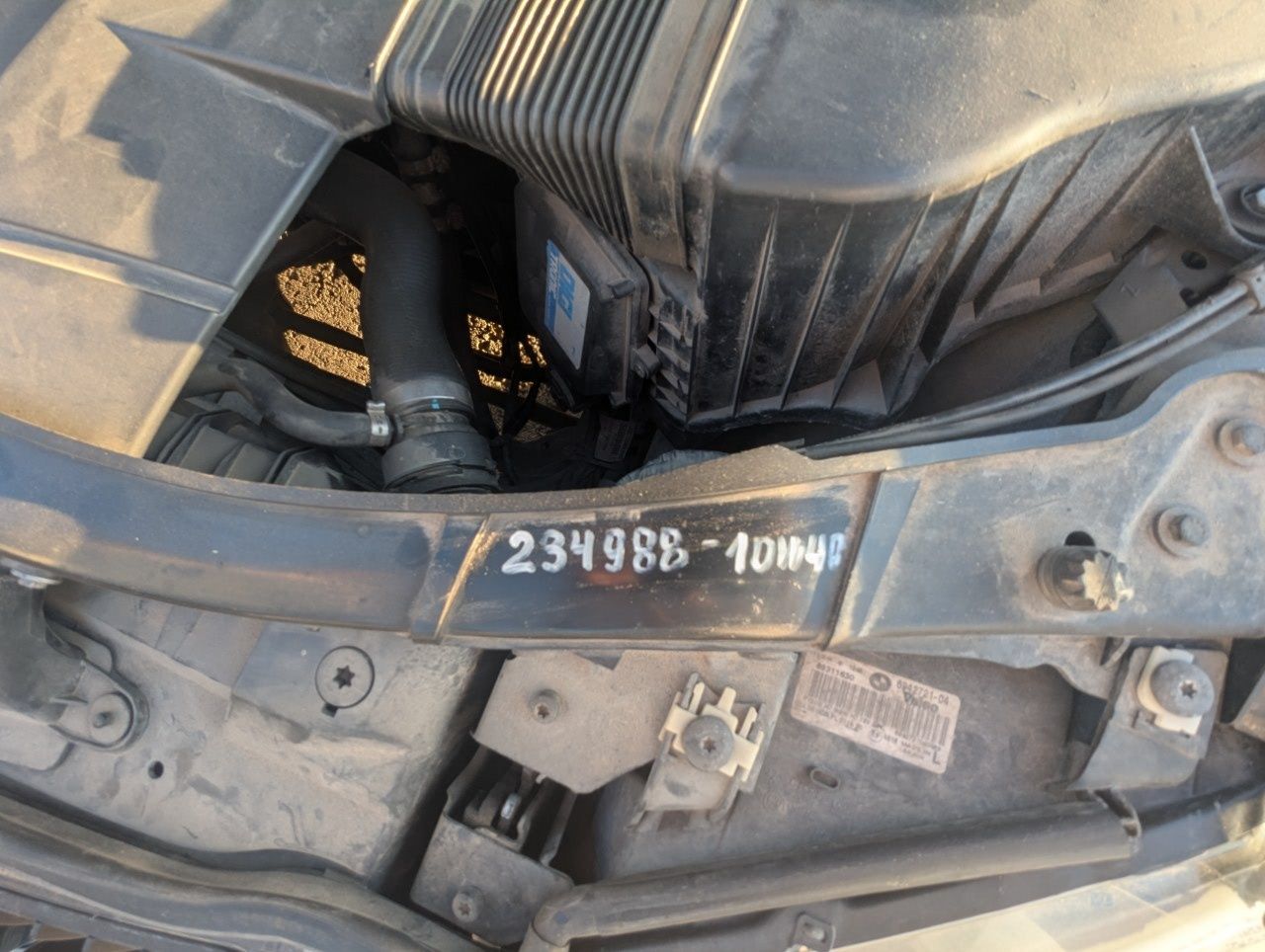 BMW 320i (E90)  2005