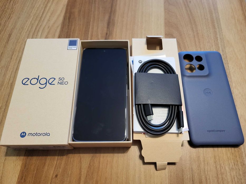 Смартфон Motorola Edge 50 NEO 256GB - чисто нов, 22м гаранция!