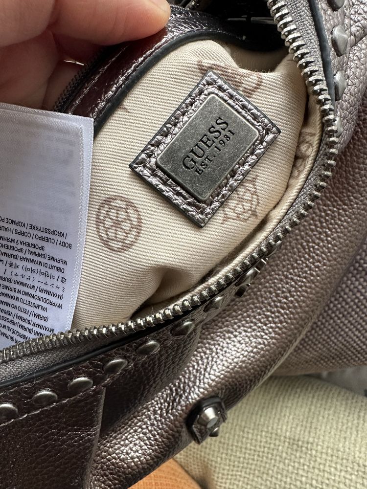 Оригинална чанта Guess с портмоне