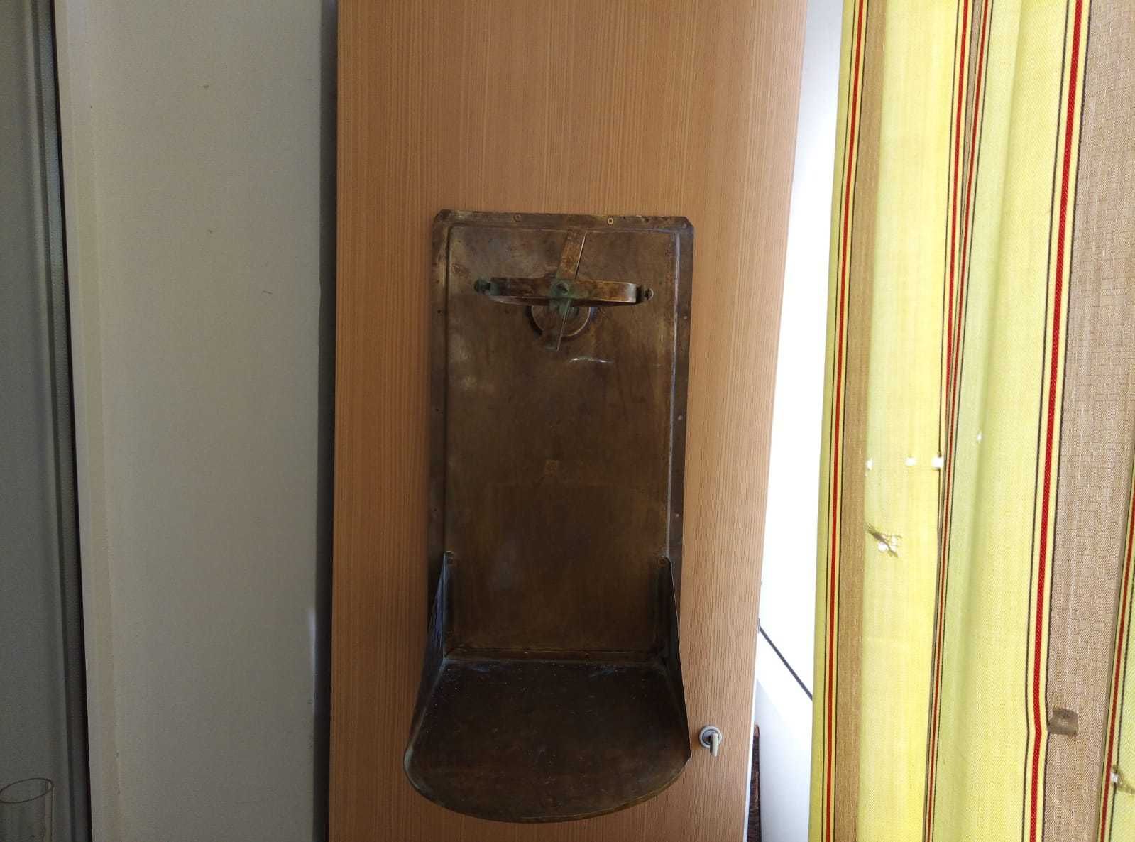 Корабельная керосиновая лампа. 19 век.