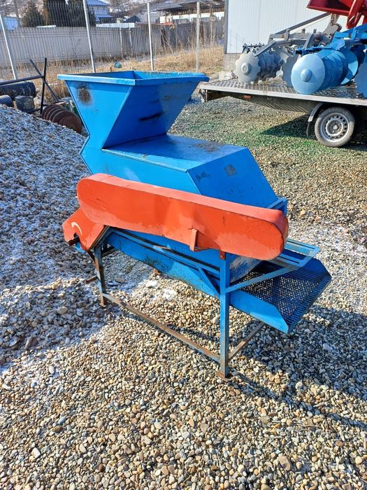 Batoza de porumb actionata la cardan 3 tone capacitate pe ora
