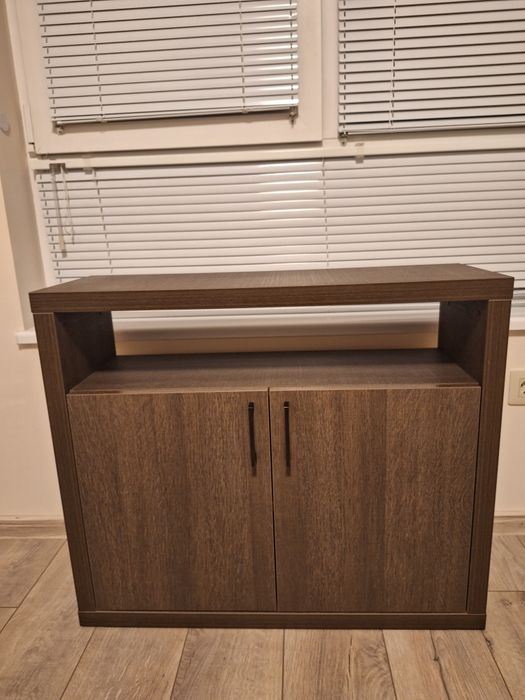 Тв-шкаф с място за съхранение