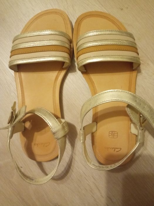 Кожаные сандали фирмы clarks 38 размер