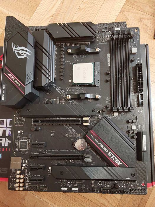 AMD Ryzen 7 5800X + Asus Rog Strix B550-F Gaming Wi-Fi