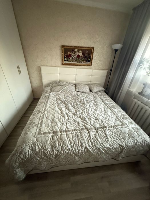 Двухспальная кровать