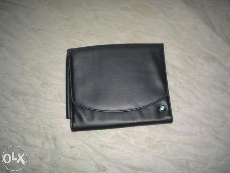 сервизни авто книжки и части за стар Мерцедес...