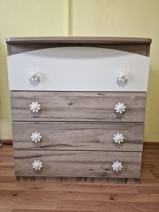 Комбинирано детско легло люлка с пет чекмеджета скрин и бебешки матрак