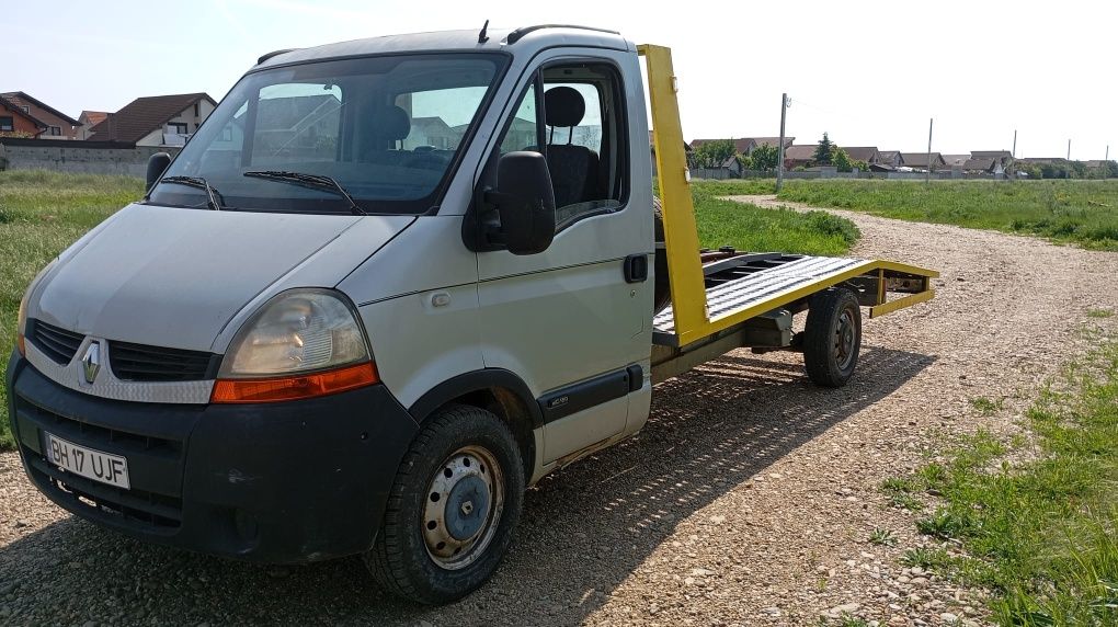 Vând Autoplatforma Renault