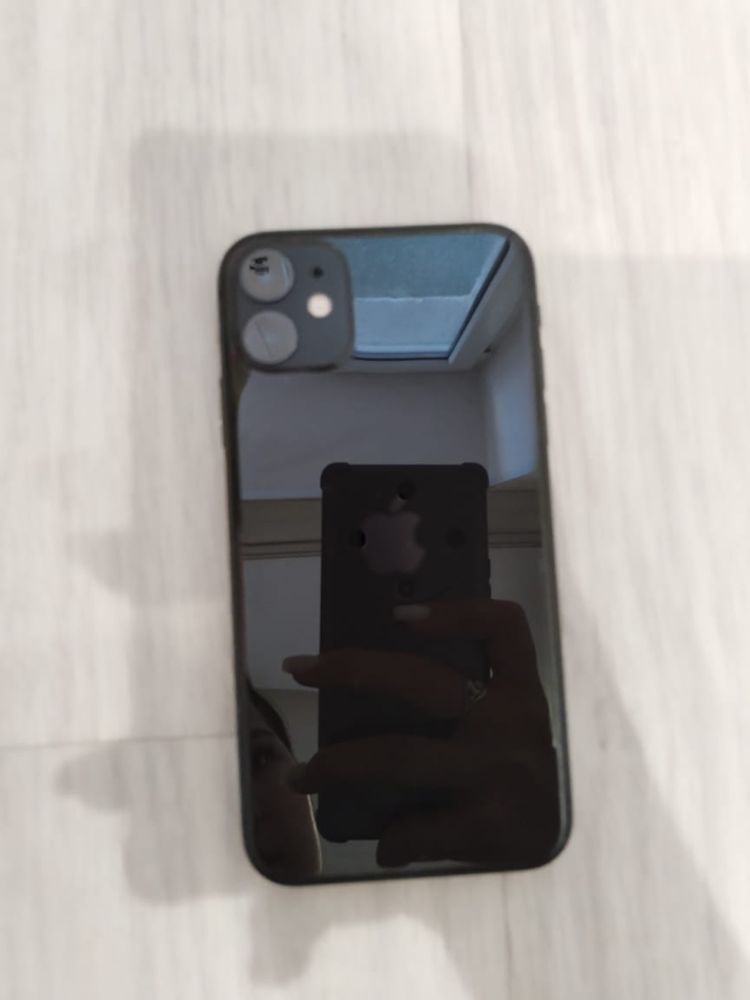 Продаю iPhone 11