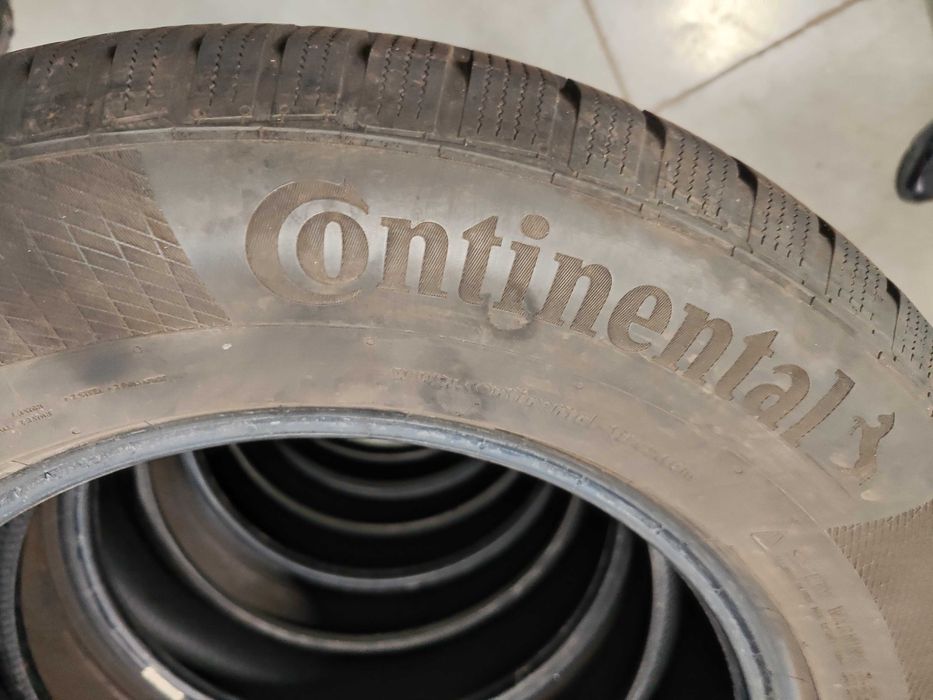 4бр. зимни гуми 235/65/17 Continental