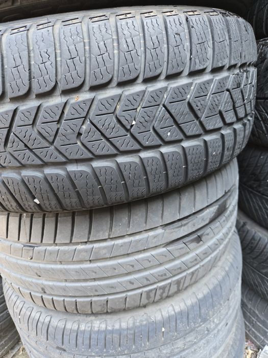 2бр. 225 40 19 Pirelli зимни.