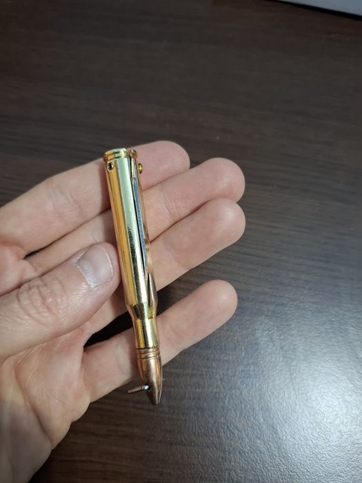 Сгъваема ножка в форма на патрон