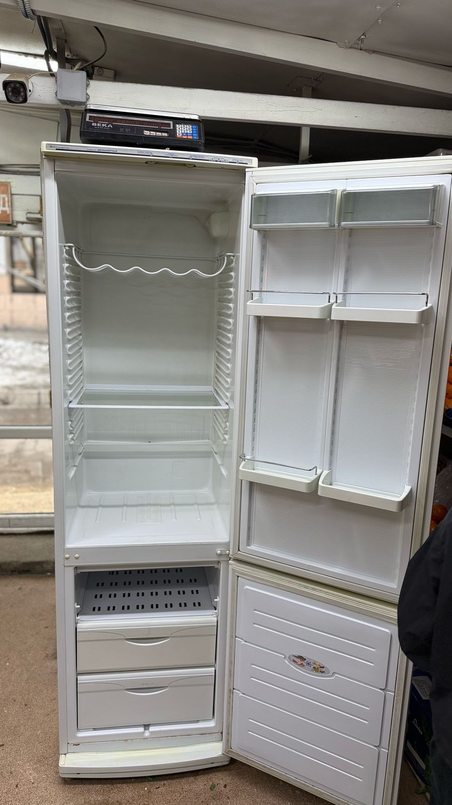 Холодильник продам