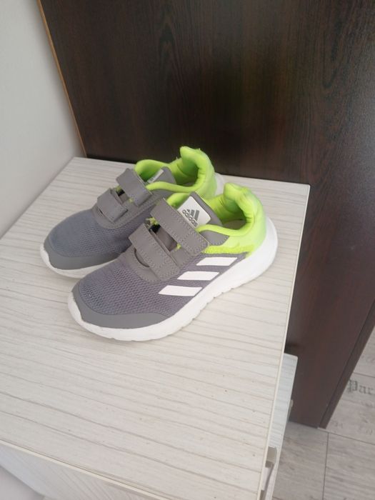 Маратонки Adidas 31 номер