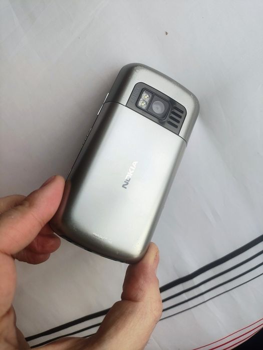 Nokia c6-00 ( liber de rețea)