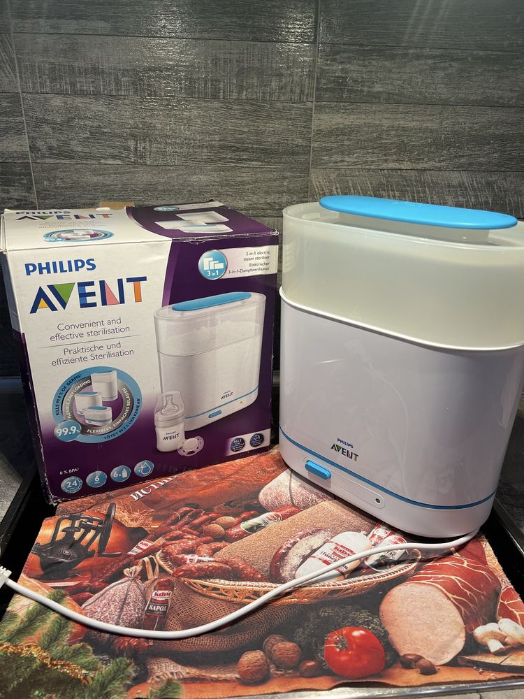 Стерилизатор Philips Avent + подарък нов отцедник