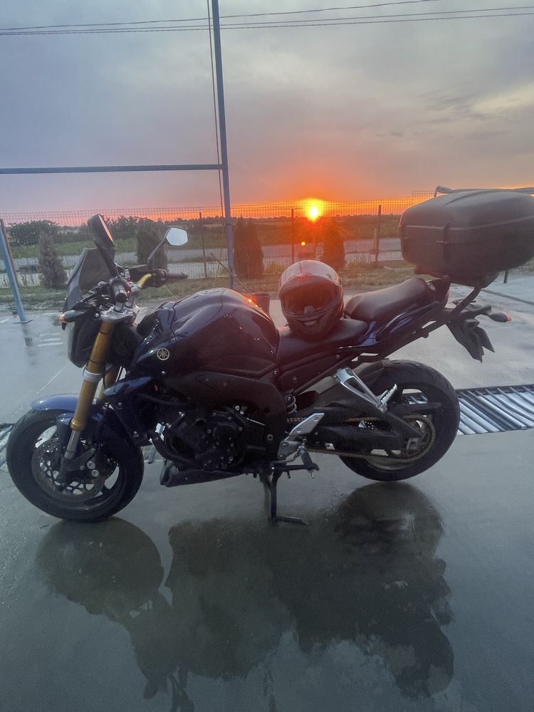 Yamaha FZ1 2010 (150 CP)