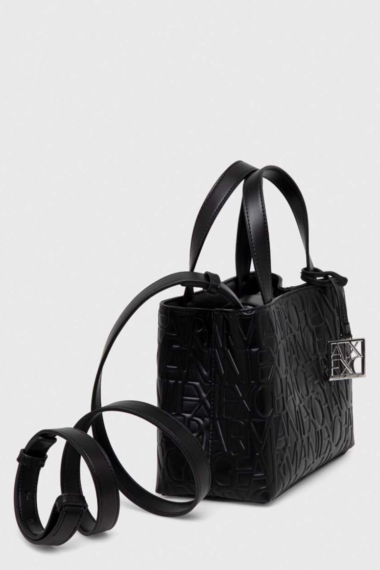 Дамска чанта на Armani Exchange