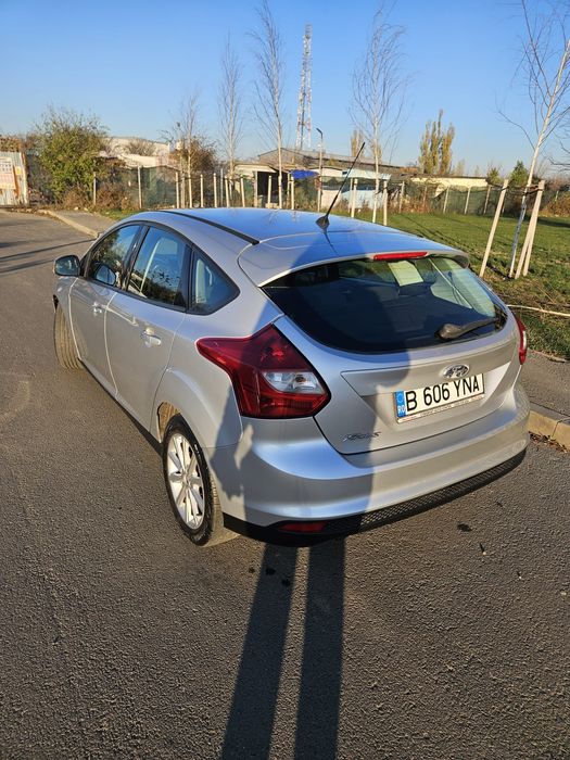Ford Focus 1.6 Hatchback 2012
