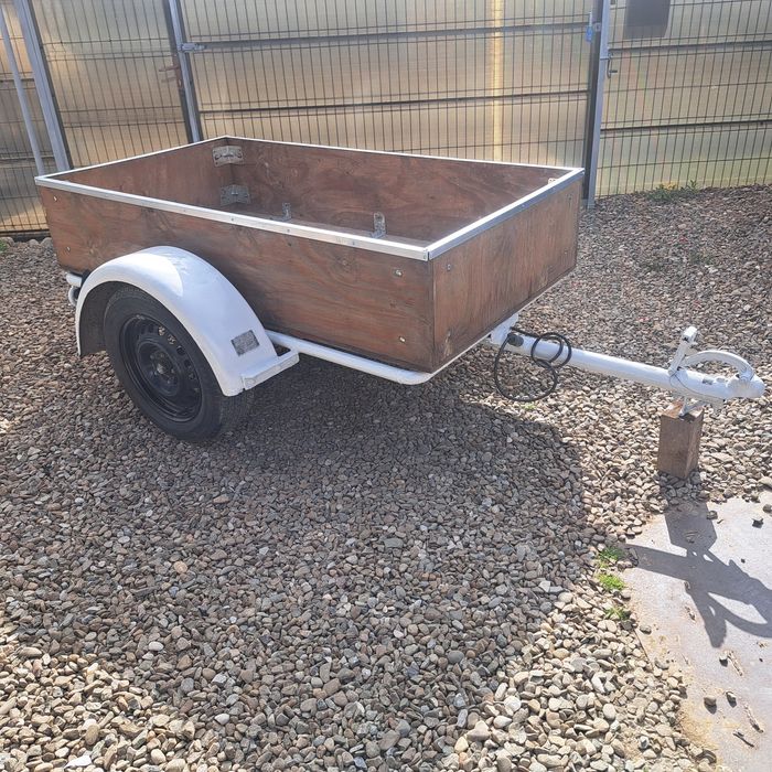 Remorca solida din Germania de 500 kg an 1994  dimesiuni 1,9/1,05 m