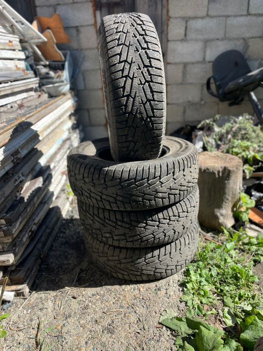 Шины продам зимние